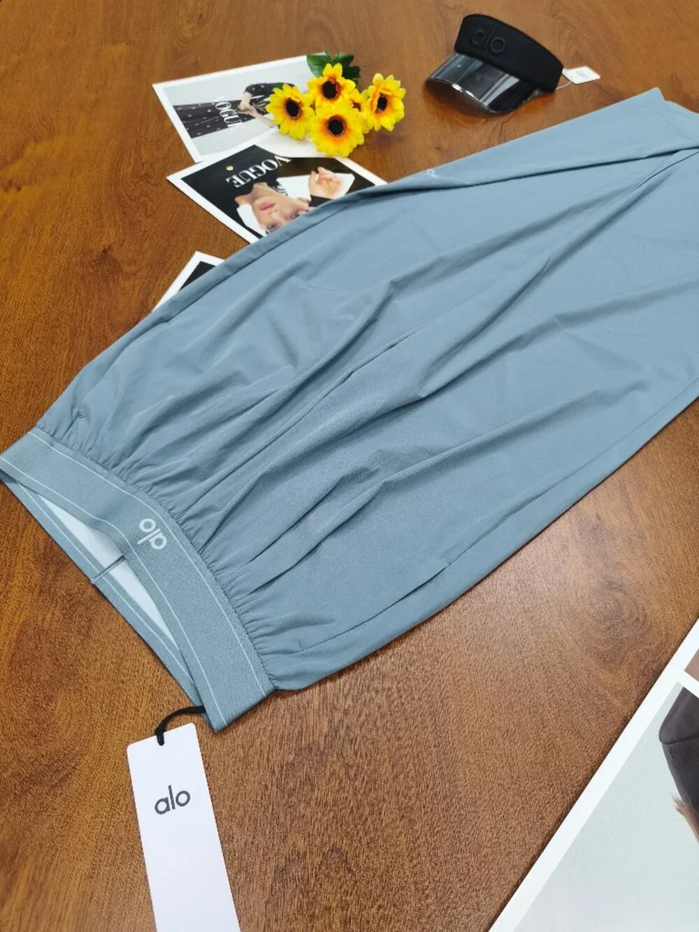 NWT🎆Alo Yoga Steel Gray Wide Leg Pants Cozy Stylish Trouser (Regular)🎀